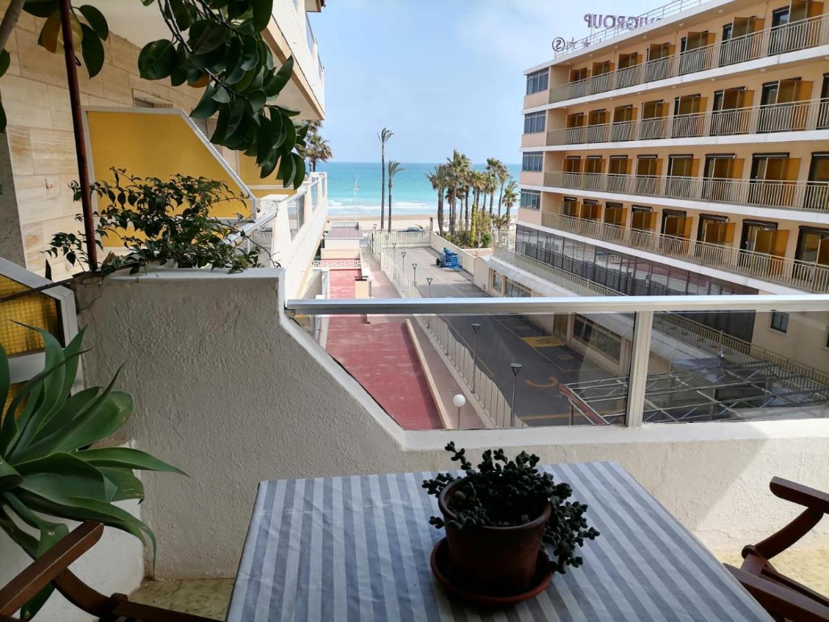 Urbanizacion Bahia Mar Con Piscina Apartman Peñíscola Kültér fotó